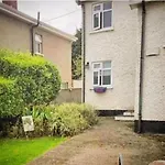 Spacious Garden 18 Parking Wifi דירה דבלין