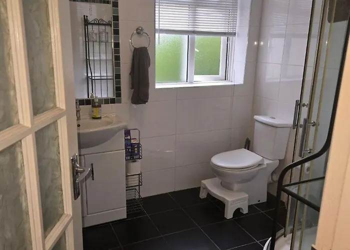 Spacious Garden 18 Parking Wifi Daire